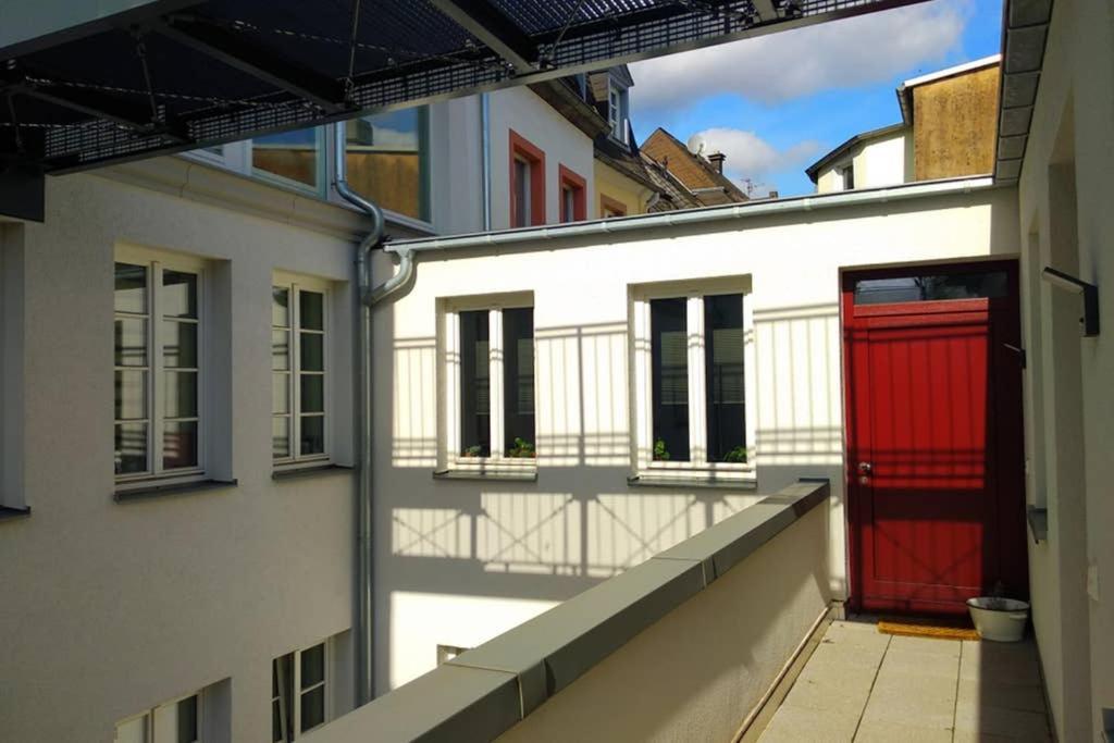 Pearl Studio Apart - King Bed - Netflix - Projector - Fast Wi-Fi Trevír Exteriér fotografie