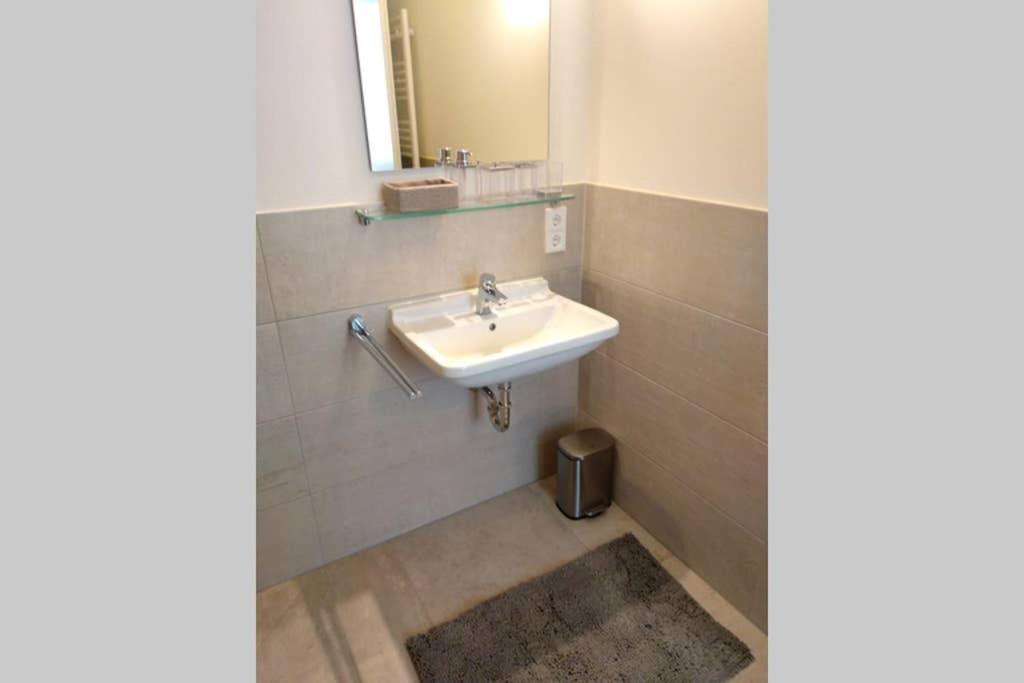 Pearl Studio Apart - King Bed - Netflix - Projector - Fast Wi-Fi Trevír Exteriér fotografie